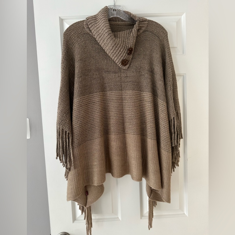 Poncho - One Size - Fringe Detail - New